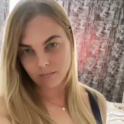 5p1ayfmcc0 (18) female from US - sexting partner