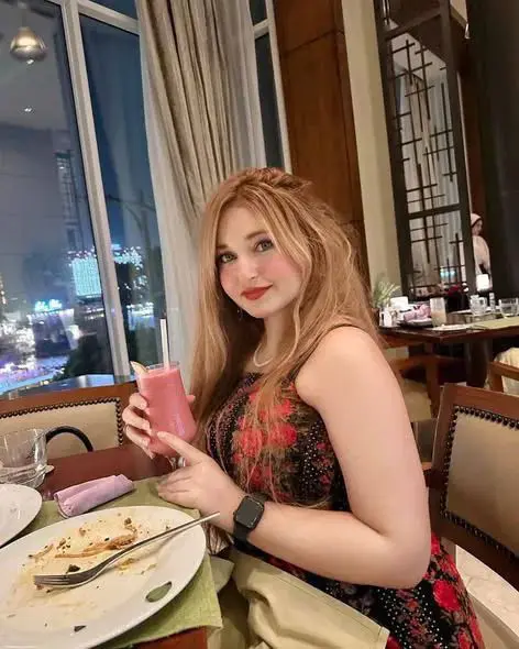 925ctf9b32 (18) female from GB - sexting partner