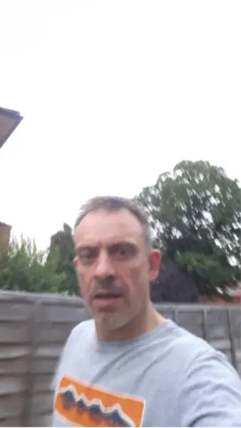 9inchwilly4u (18) male from GB - sexting partner