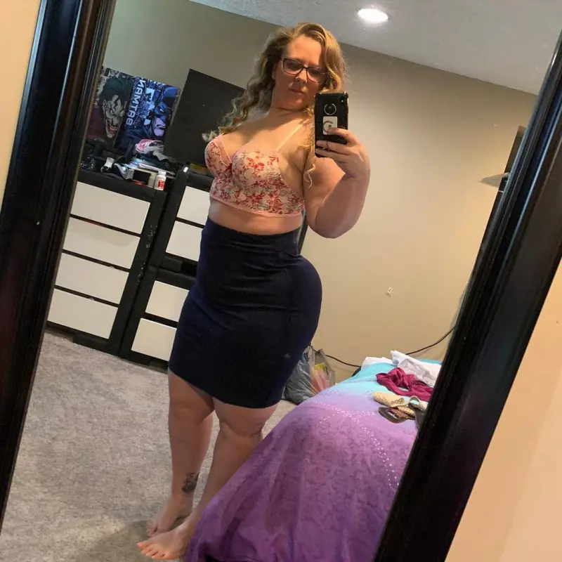 Alexamna66307 (18) female from GB - sexting partner