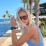 Anaiah236 (18) female from SE - sexting partner