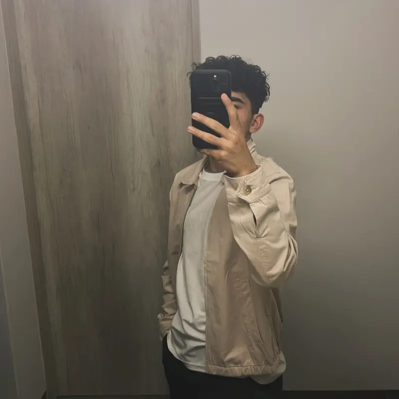 Ar_ticWolff0-7 from US