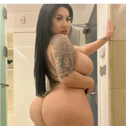 Aubreeros26 (18) female from US - sexting partner