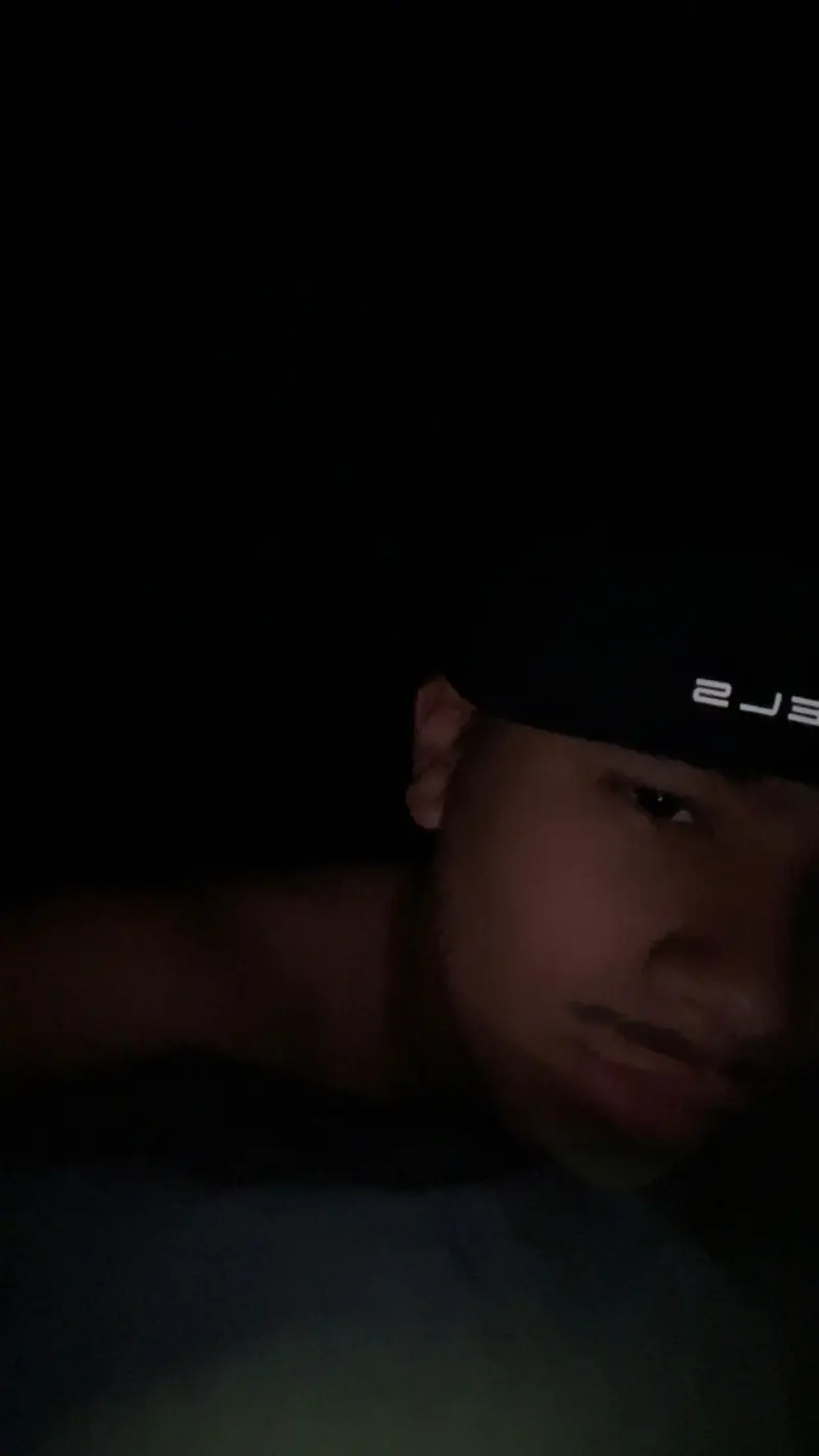 Auziomf567 (18) male from AU - sexting partner