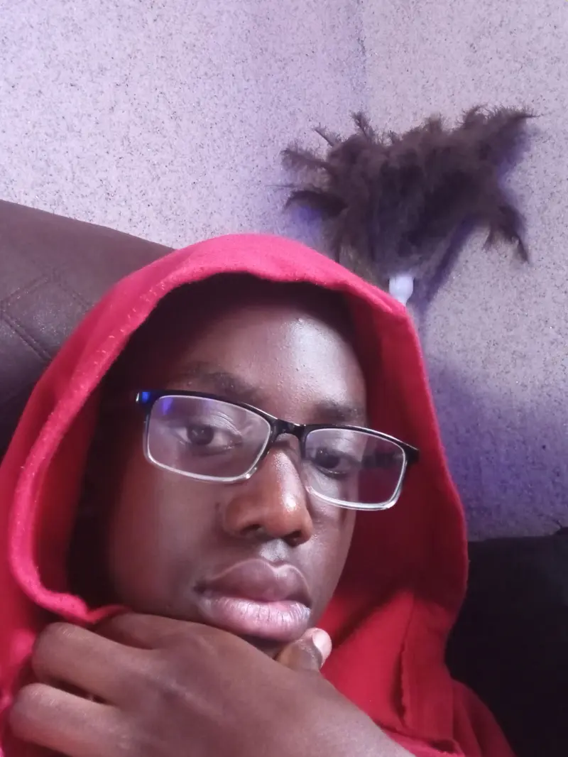 BBCKING (18) male from ZA - sexting partner