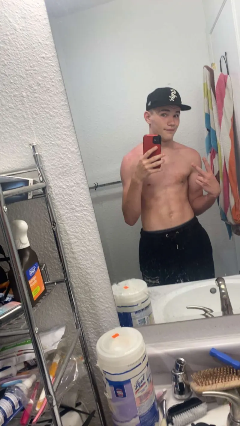 Blizzyboy_22 (18) male from US - sexting partner