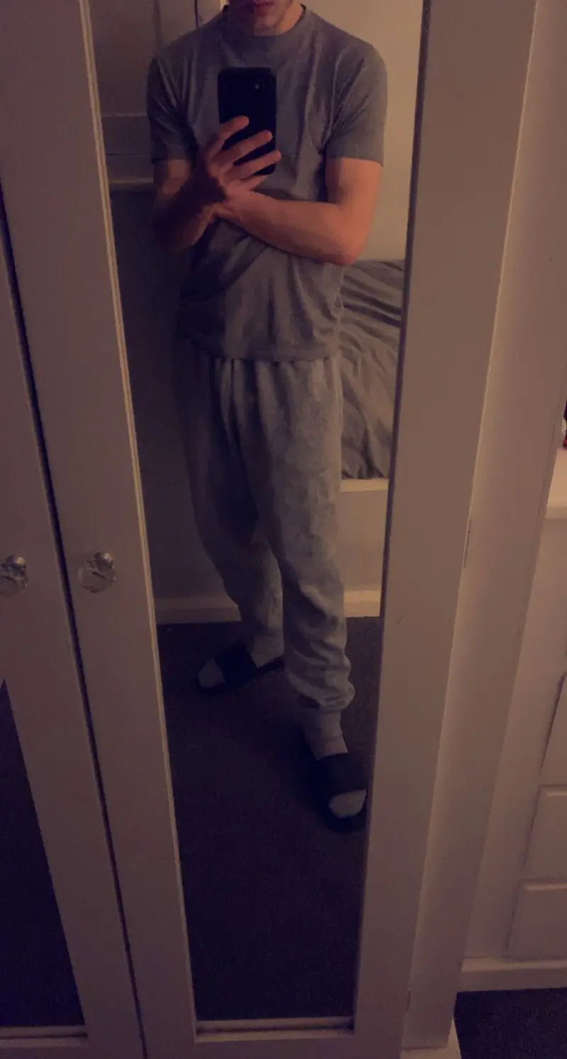 CT123 (18) male from GB - sexting partner