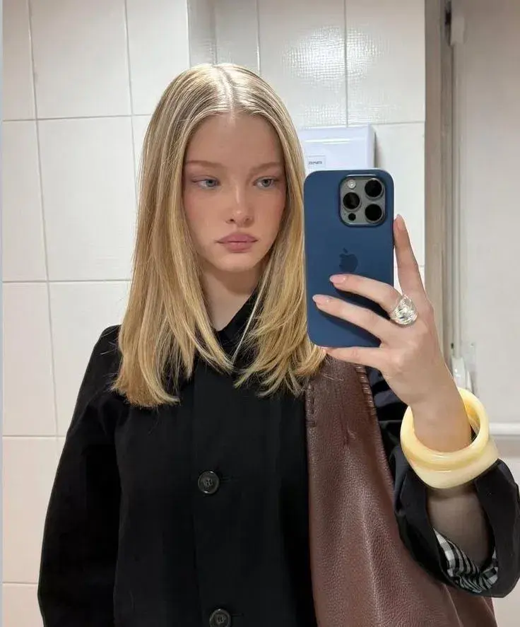 Camila998 (18) female from SE - sexting partner