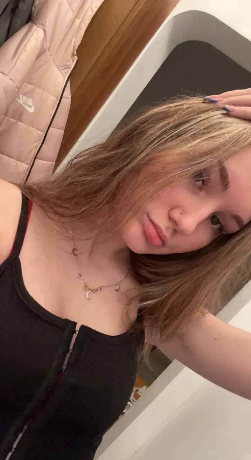 Daiseyrose901 (18) female from US - sexting partner