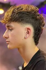 David2 (18) male from GB - sexting partner