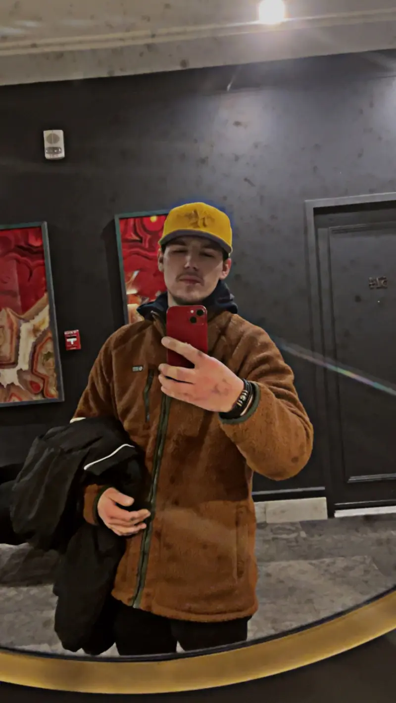 Davidsuther (18) male from CA - sexting partner