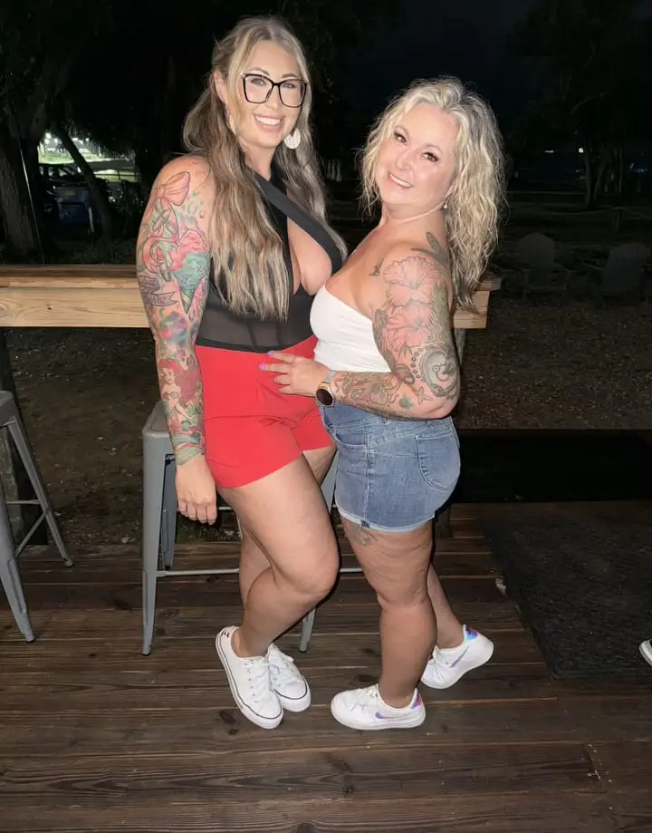 Davina68574 (18) female from US - sexting partner