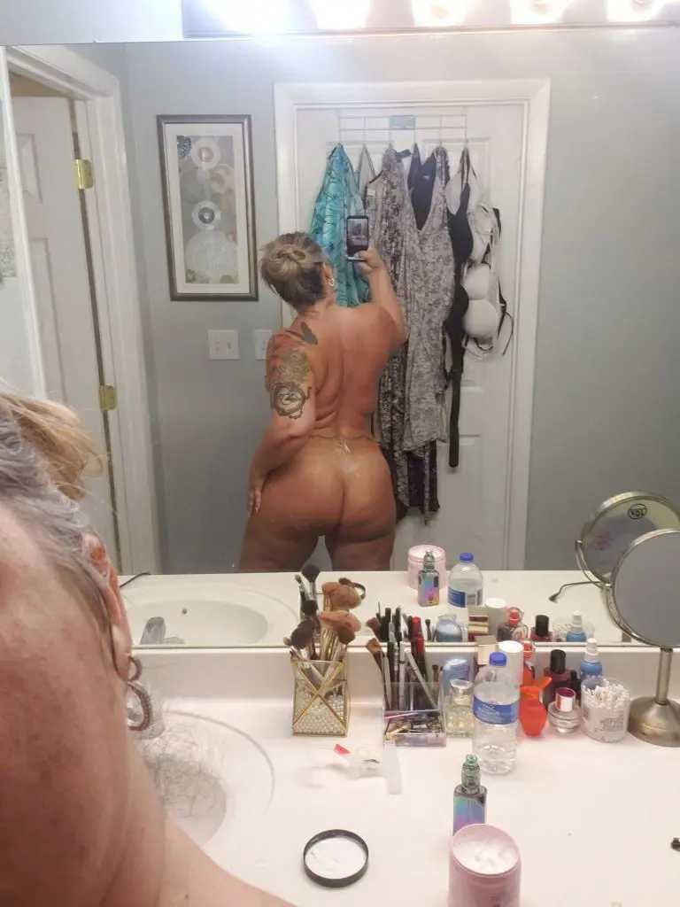 Davina98050 (38) female from US - sexting partner