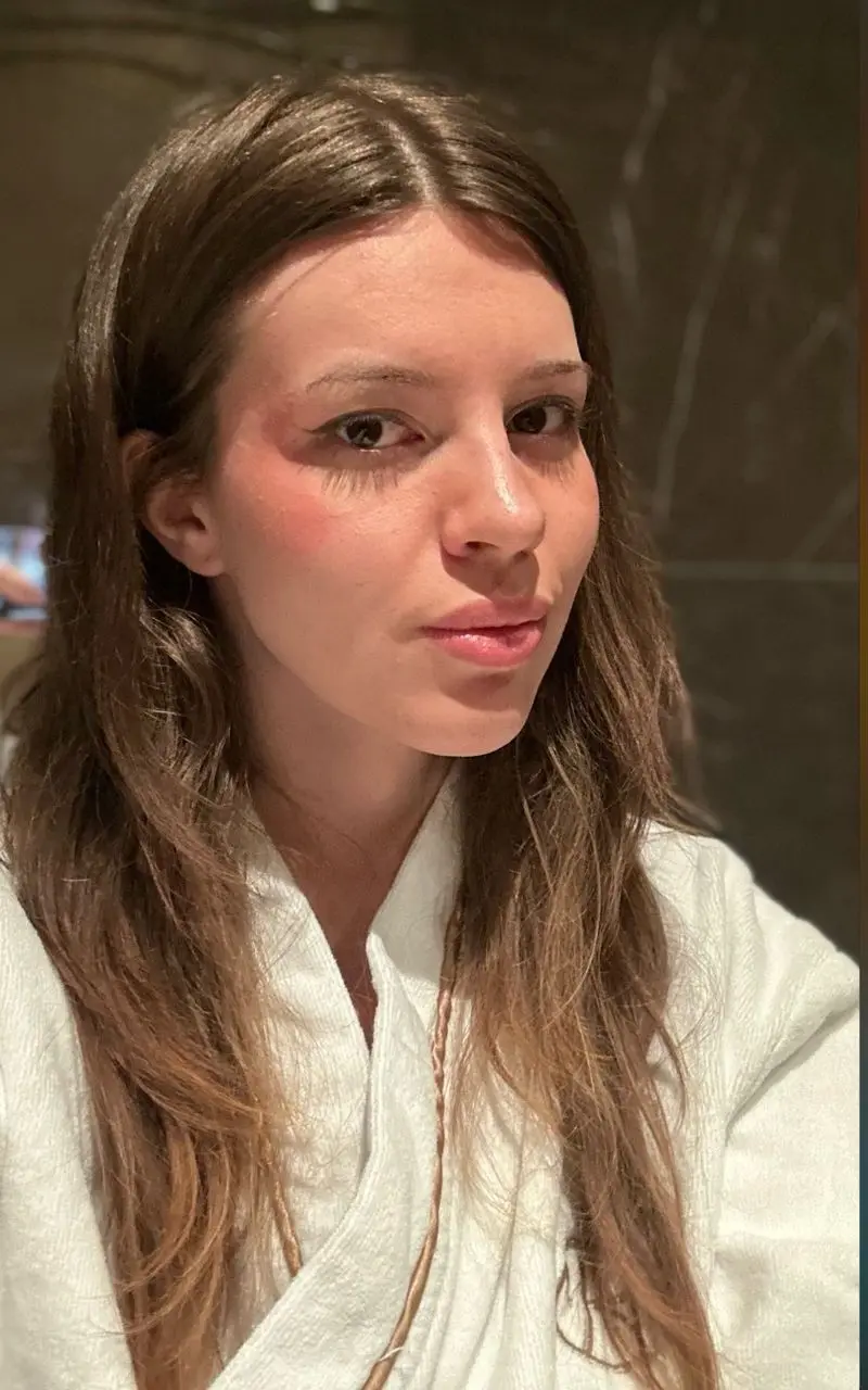 Debra22 (18) female from US - similar profile