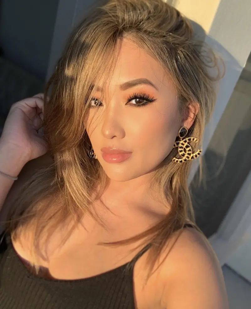 Dixie (18) female from AU - sexting partner