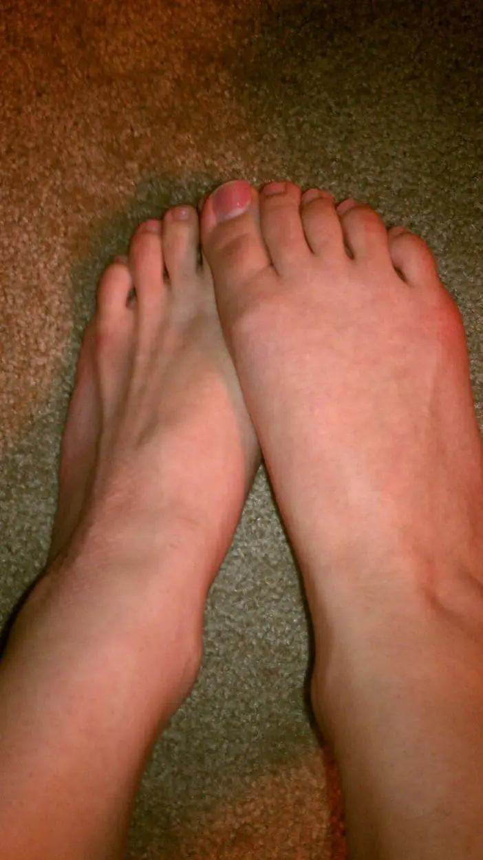 Ellagomez443 (18) female from AU - sexting partner