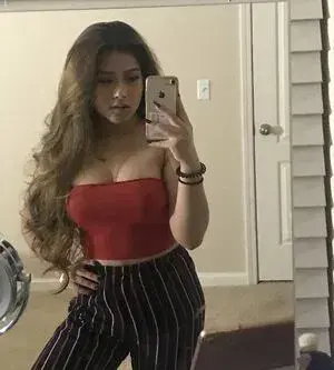 Esha55ff9 (18) female from RO - sexting partner