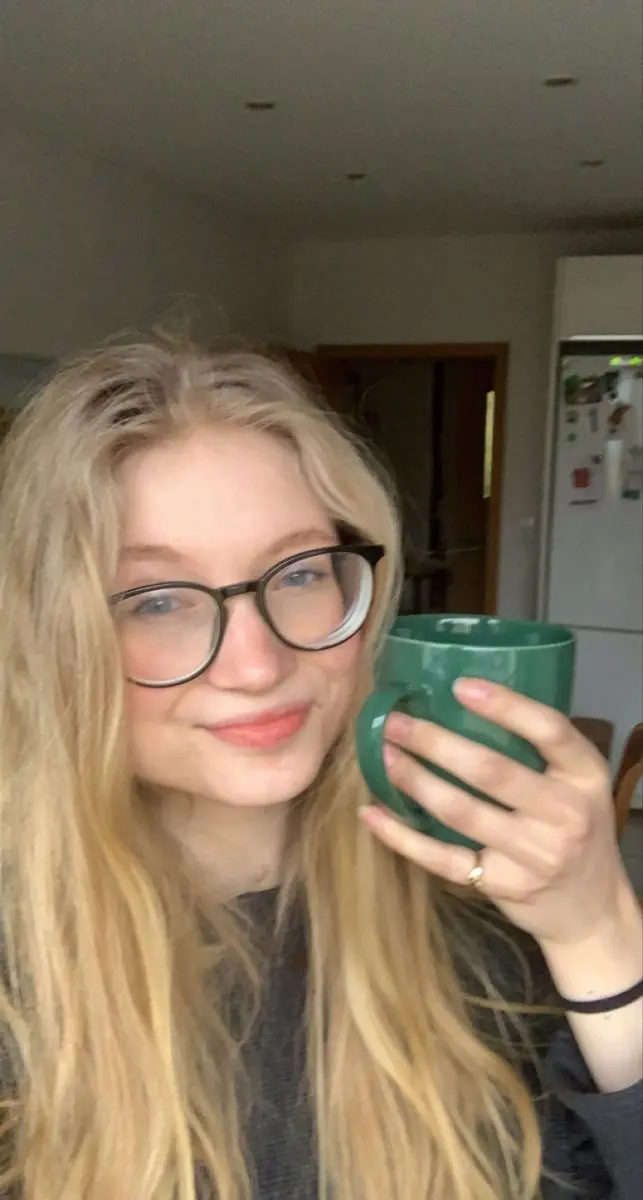 EvelynReyes01 from DE