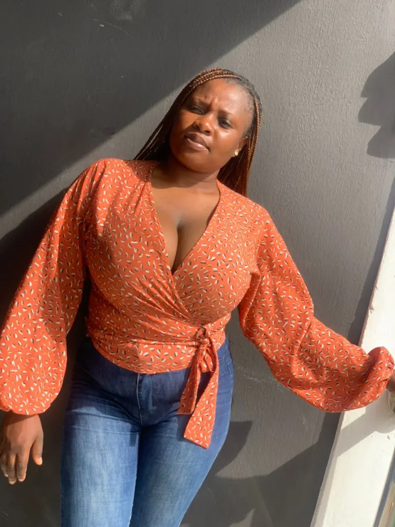 Felicia (18) female from NG - sexting partner