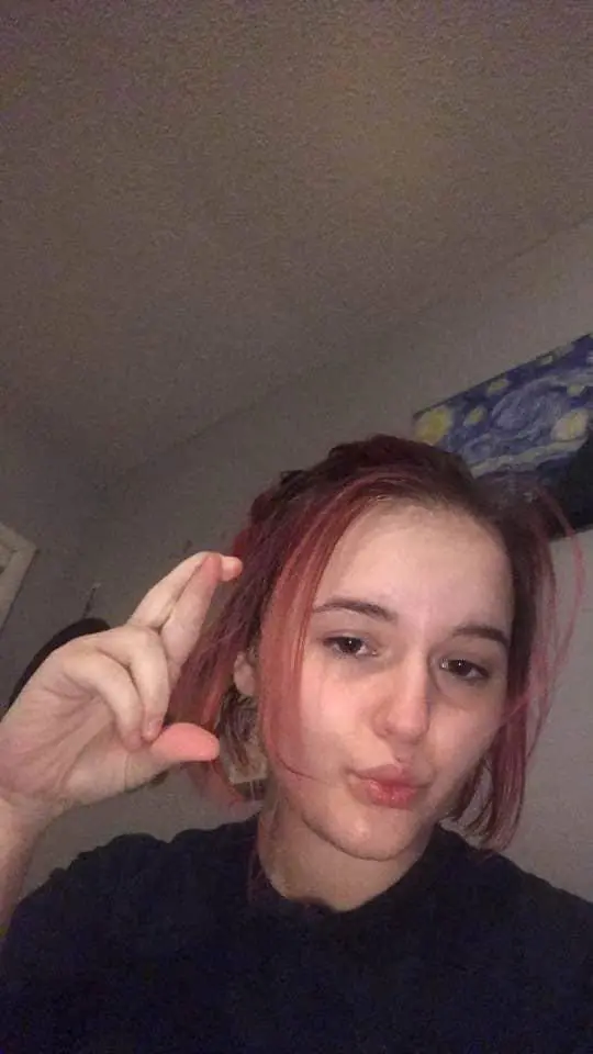 Flavor727 (20) female from CH - sexting partner