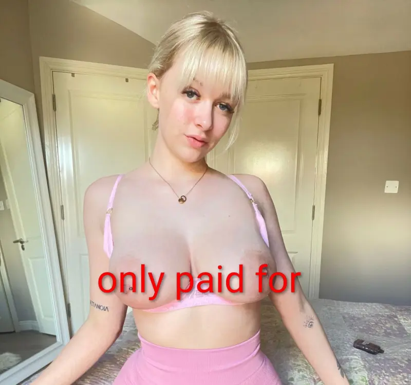 Folorey (18) female from DE - sexting partner