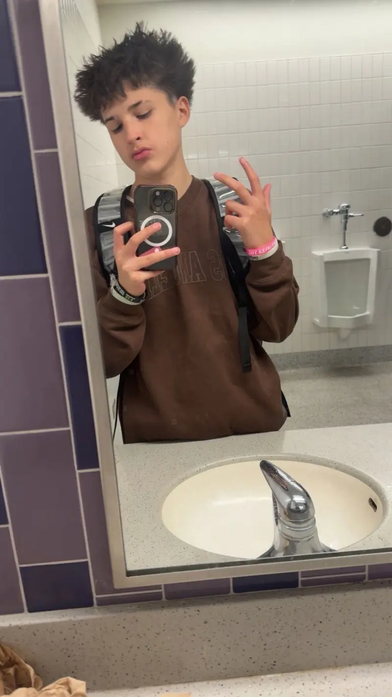 Foopink (18) male from MX - sexting partner