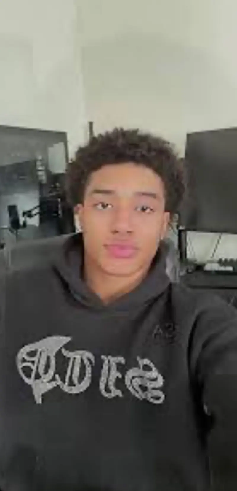 George65 (18) male from US - sexting partner