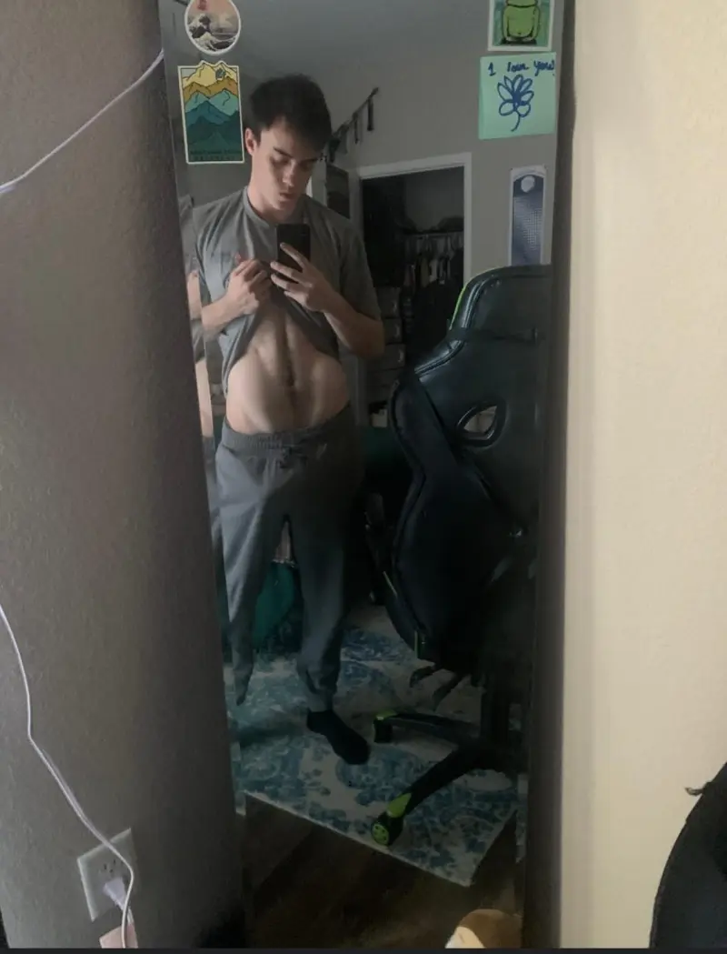 Graywash0076 (18) male from US - sexting partner