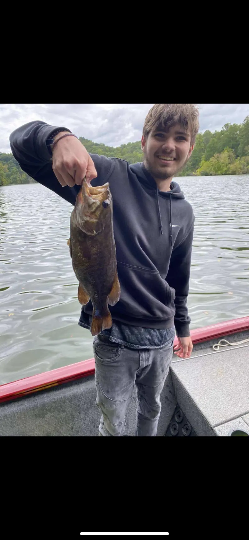 Heythere (18) male from US - sexting partner