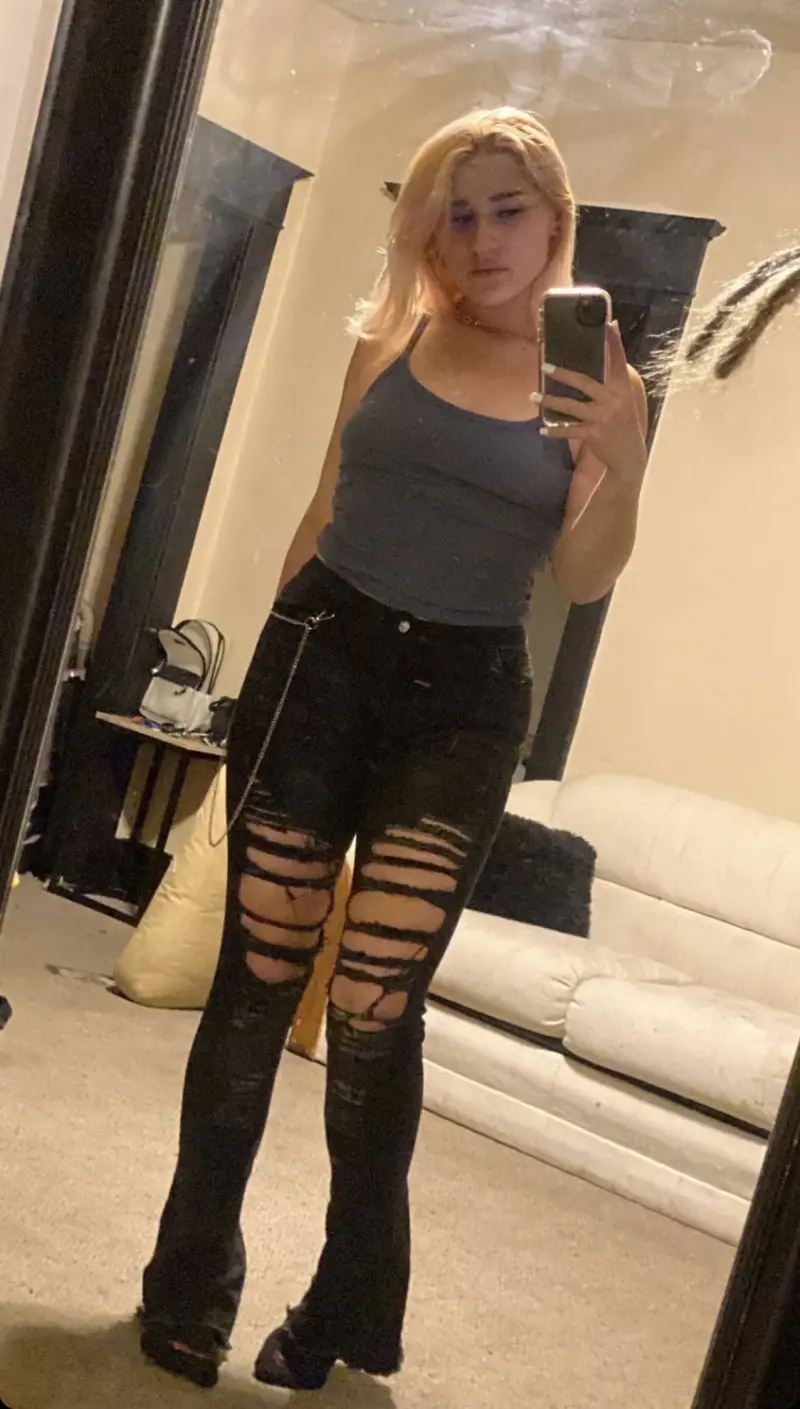 Honestgirl (23) female from US - sexting partner