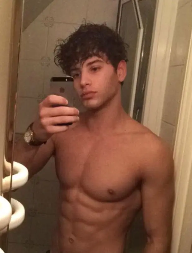 Hotdog11 (18) male from US - sexting partner