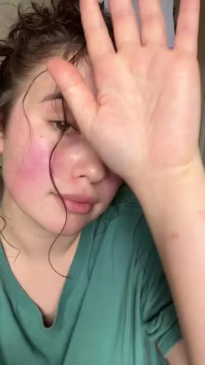 Imrosebackxxx111 (18) female from US - sexting partner