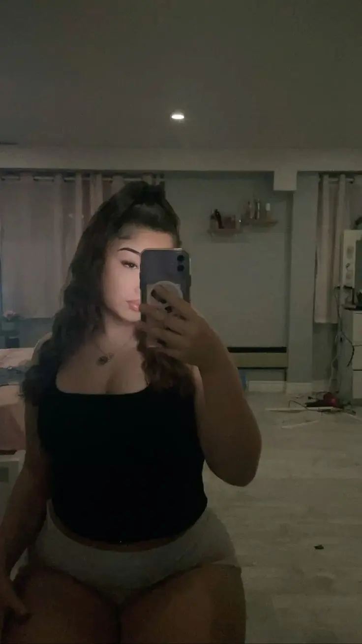 Jackie21 (18) female from GB - sexting partner