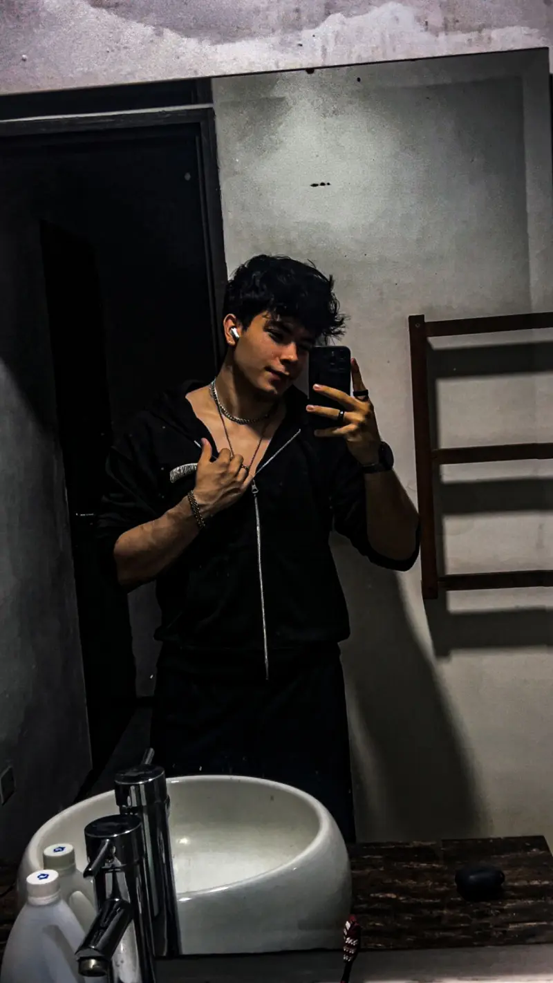 Jamesharris (18) male from CO - sexting partner