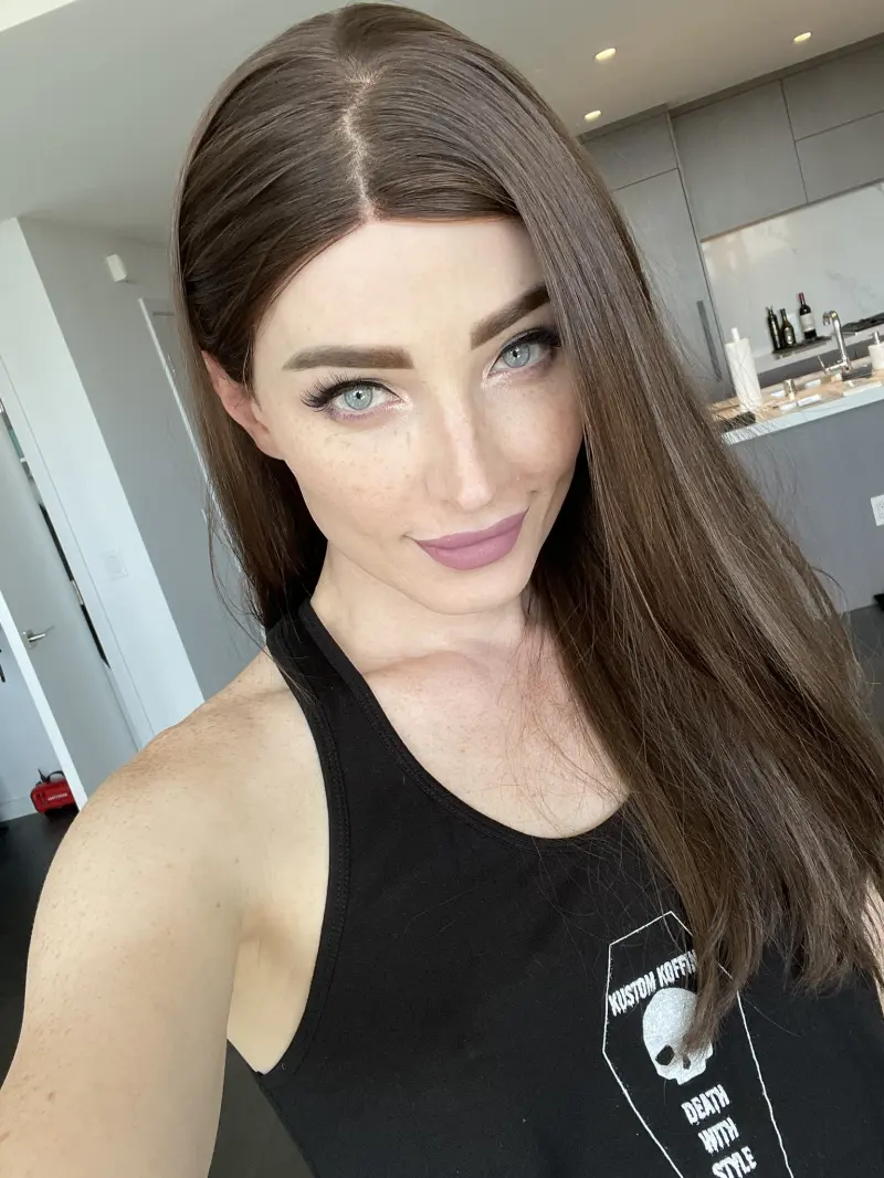 Jeana57 (18) female from DK - sexting partner