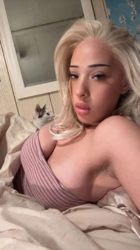 Karley (40) female from US - sexting partner