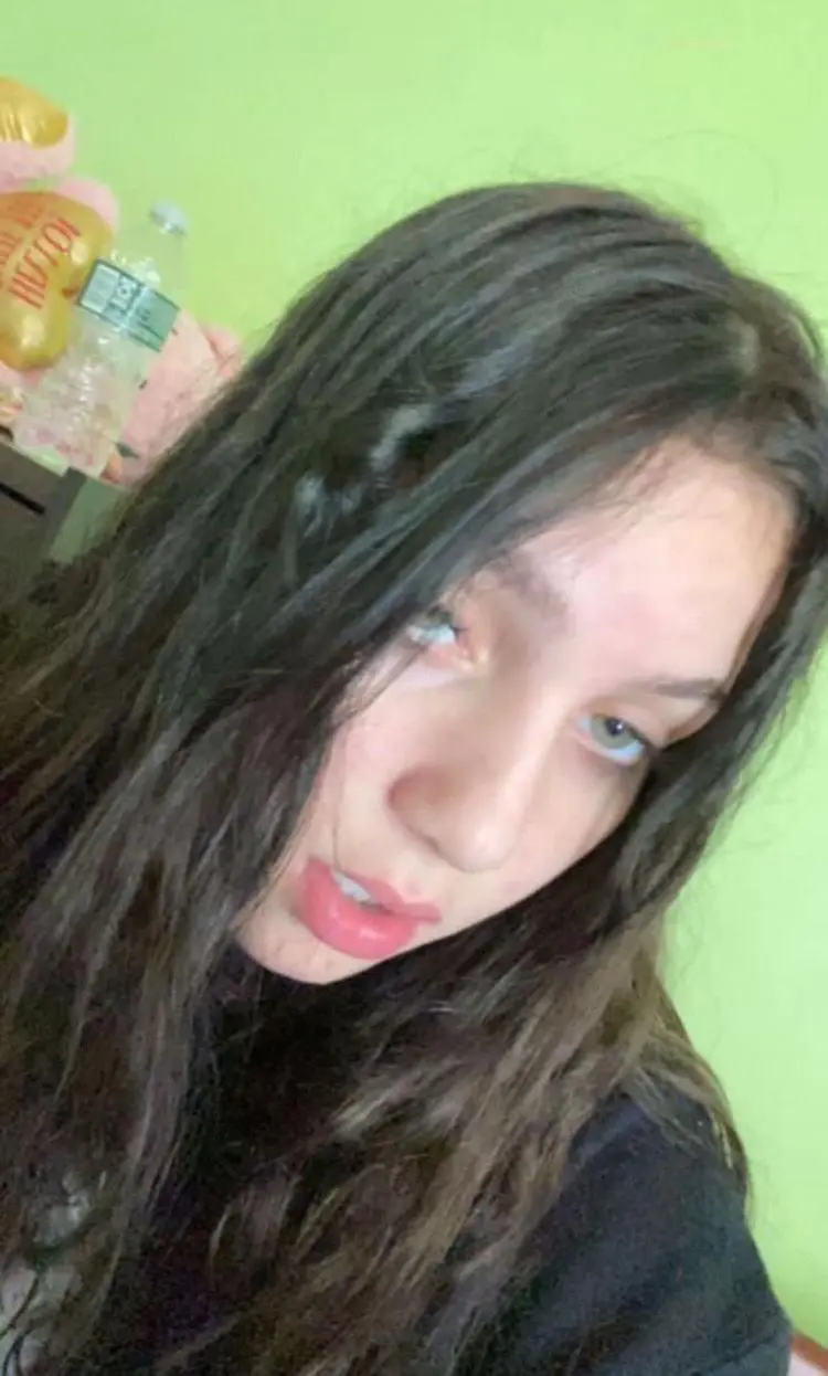 Kimsu (18) female from US - sexting partner