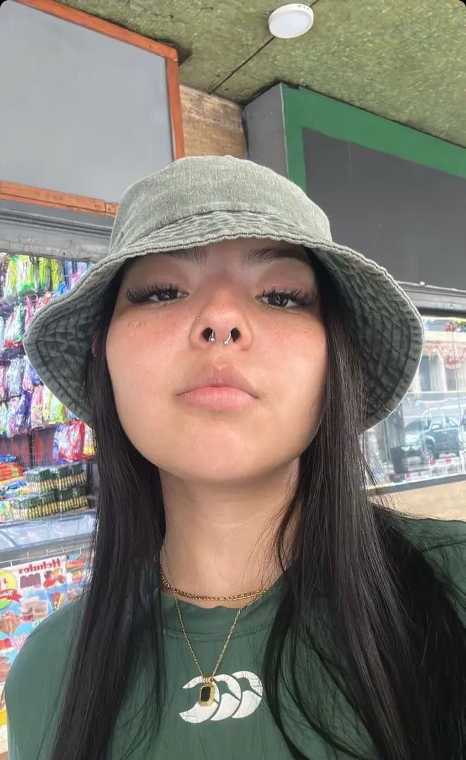 Lilianakazumi (18) female from NL - sexting partner