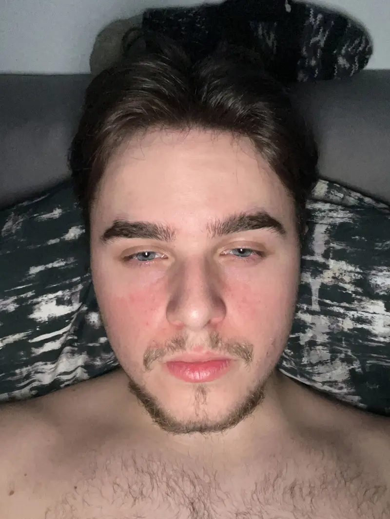 Lime_069 (18) male from DE - sexting partner