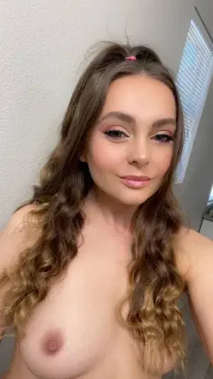 Linda0986 (28) female from US - sexting partner