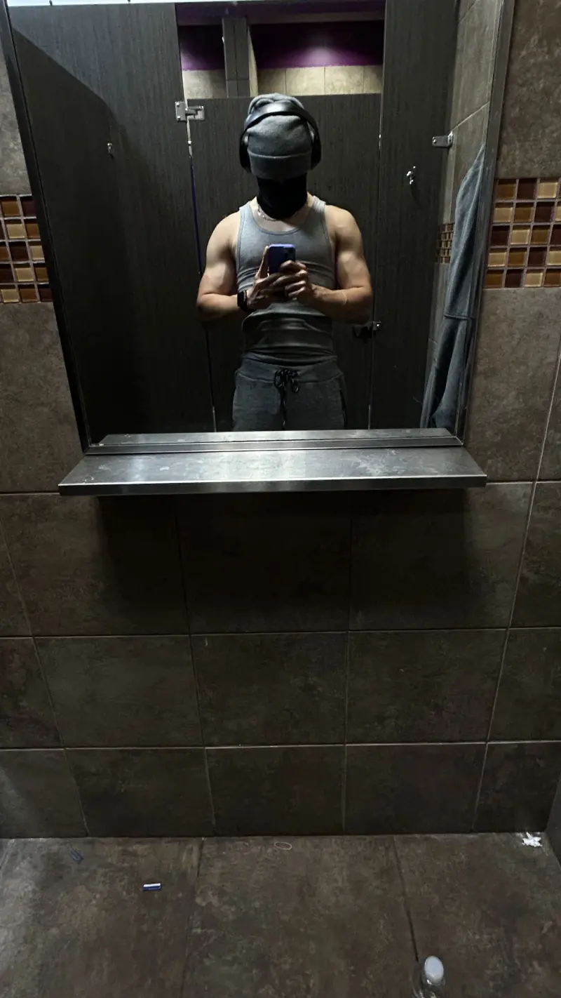 Longdick4734 from US