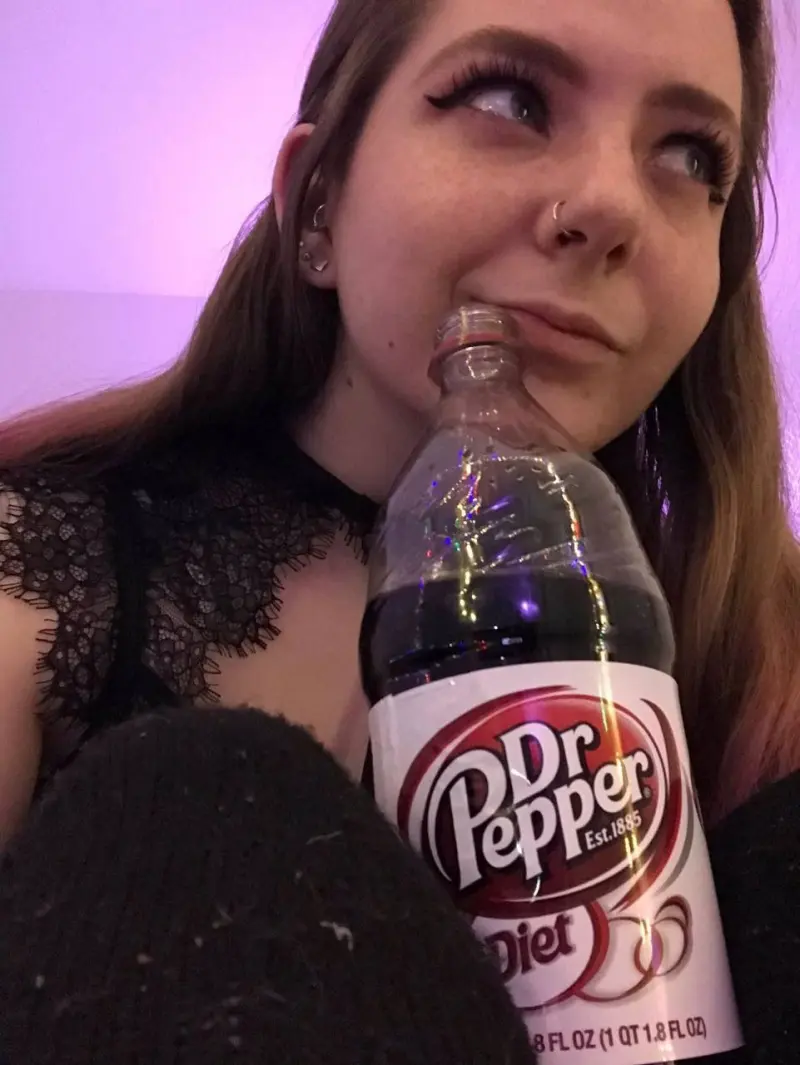 Lydia2 (25) female from US - sexting partner