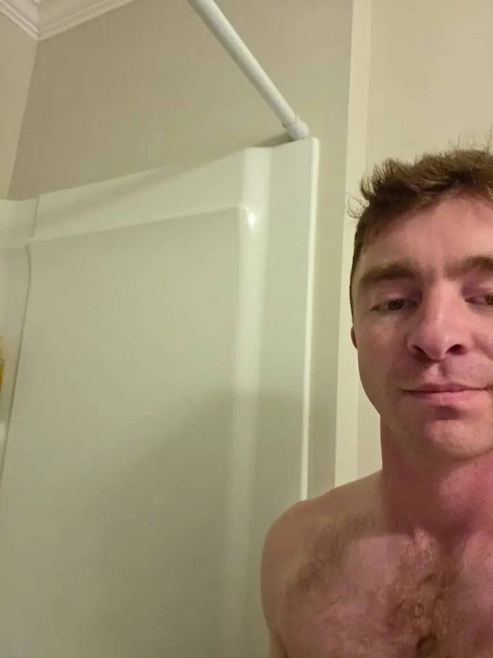 Macks435 (18) male from US - sexting partner