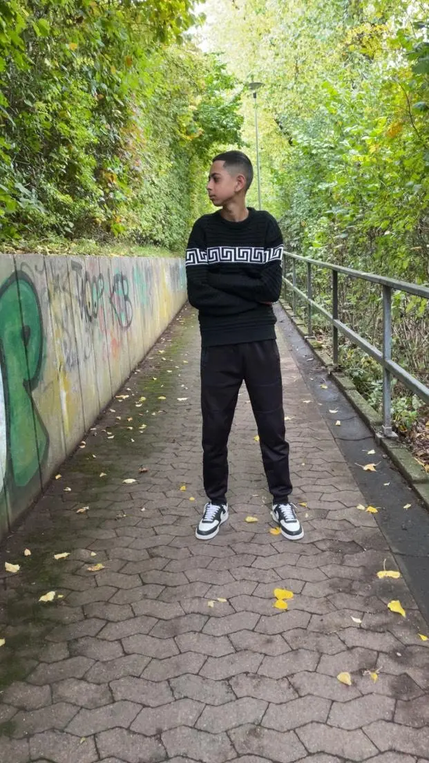 Mario2011 (18) male from DE - sexting partner