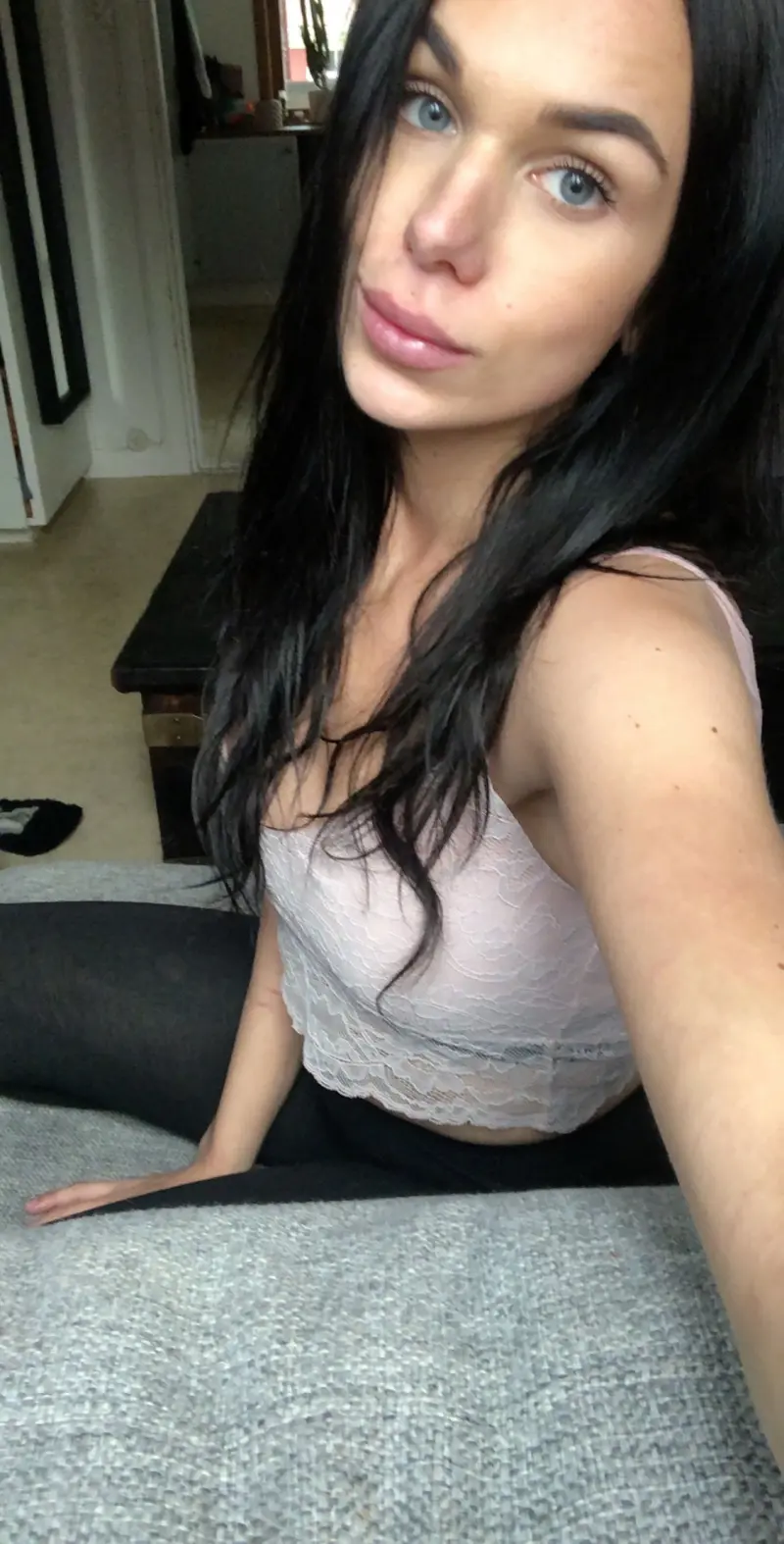Marylovexa477 (18) female from CA - sexting partner