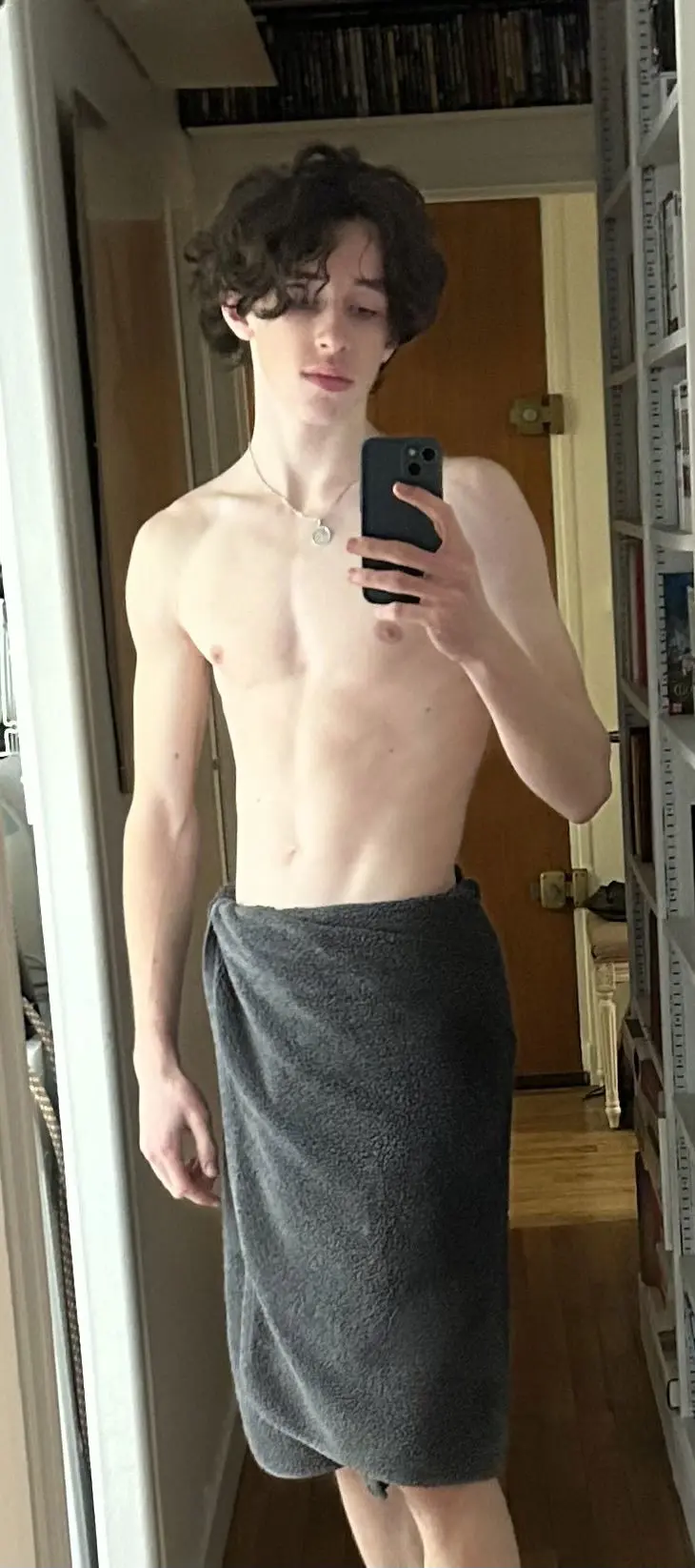 Matghh (18) male from FR - sexting partner