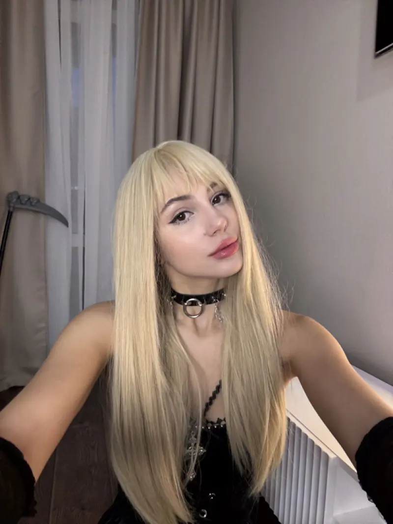 Meara4237 (18) female from US - sexting partner