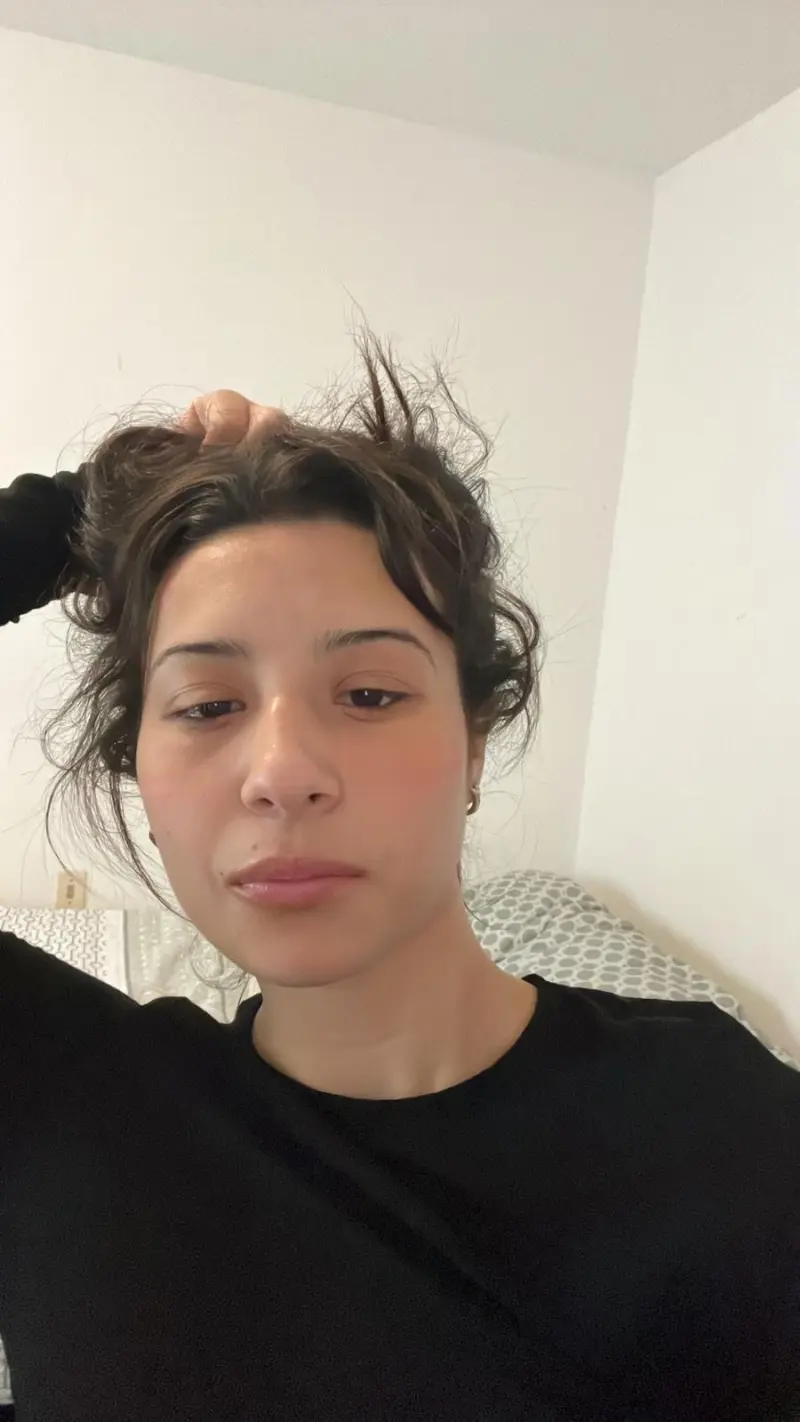 Melissaa77 (18) female from CA - sexting partner