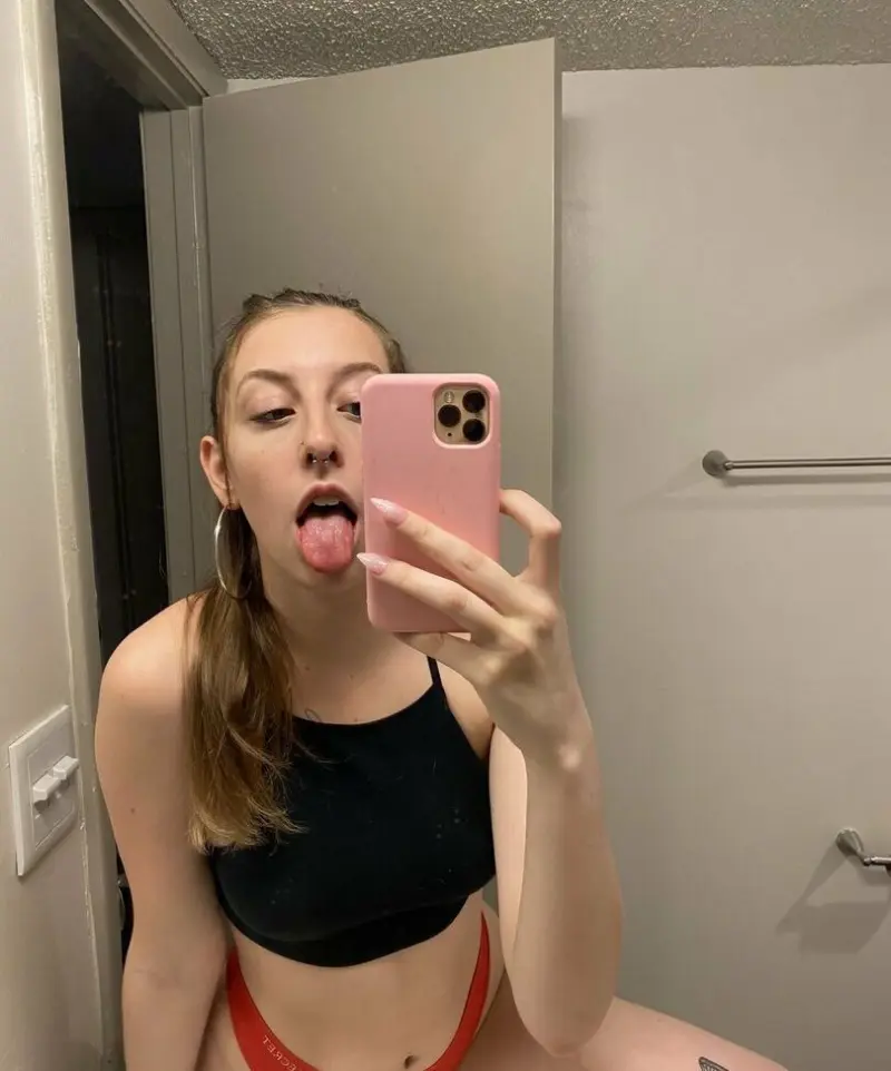 Mercy0097 (26) female from US - sexting partner