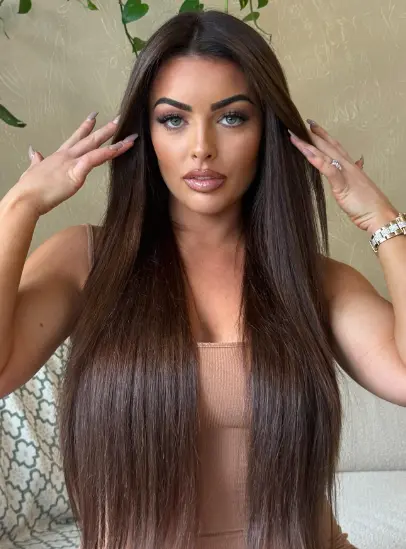 Naomi4545 (18) female from NZ - sexting partner